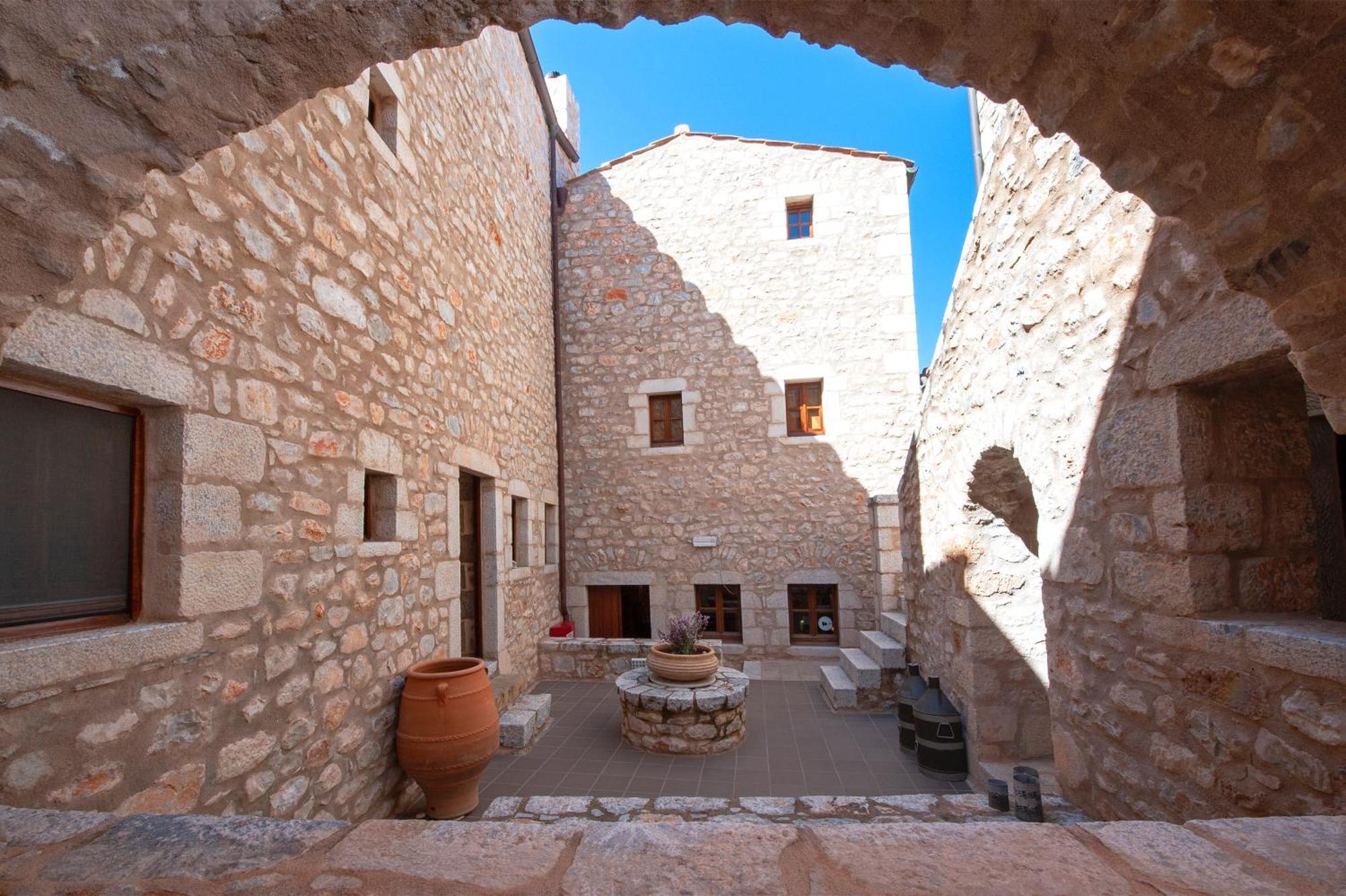 Kyrimai Hotel ييروميلين المظهر الخارجي الصورة